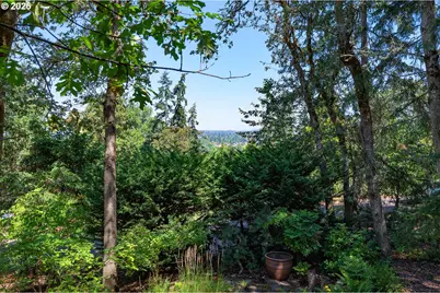 1210 Lemery Ln, Eugene, OR 97405 - Photo 43