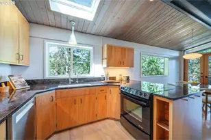 1210 Lemery Ln, Eugene, OR 97405 - Photo 15