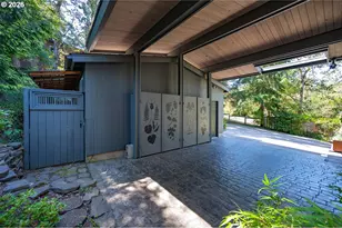 1210 Lemery Ln, Eugene, OR 97405 - Photo 35