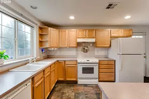 4240 Flagstaff St, Eugene, OR 97402 - Photo 9