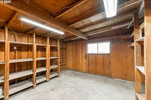 411 Woodland Dr, Winston, OR 97496 - Photo 31