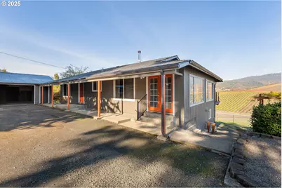 411 Woodland Dr, Winston, OR 97496 - Photo 3