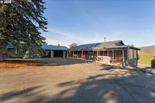 411 Woodland Dr, Winston, OR 97496 - Photo 3