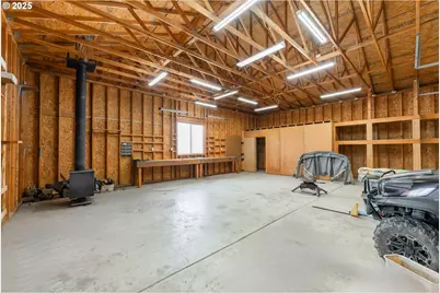 411 Woodland Dr, Winston, OR 97496 - Photo 33