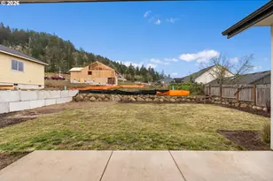 630 S 10th St, Creswell, OR 97426 - Photo 13