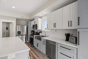 630 S 10th St, Creswell, OR 97426 - Photo 7