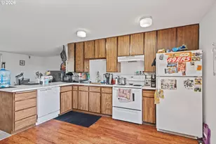 405 S Marple St, Coos Bay, OR 97420 - Photo 9