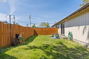 405 S Marple St, Coos Bay, OR 97420 - Photo 11