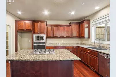 18233 SW Santoro Dr, Beaverton, OR 97007 - Photo 9