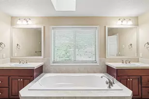 18233 SW Santoro Dr, Beaverton, OR 97007 - Photo 25