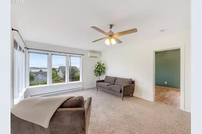758 Florence Ave, Astoria, OR 97103 - Photo 9