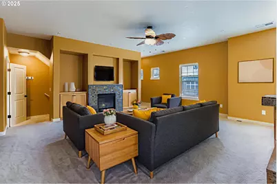 637 NE Garswood Ln, Hillsboro, OR 97006 - Photo 5