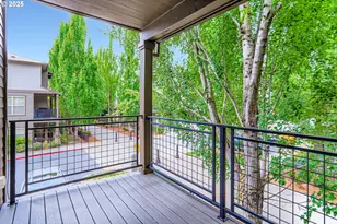 637 NE Garswood Ln, Hillsboro, OR 97006 - Photo 17