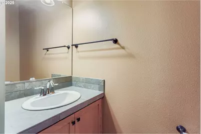 637 NE Garswood Ln, Hillsboro, OR 97006 - Photo 15