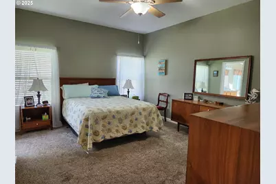 227 Lakeland Dr, Lakeside, OR 97449 - Photo 37