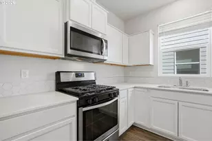 861 N 19th Ave, Cornelius, OR 97113 - Photo 9
