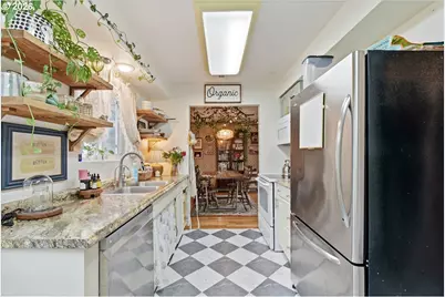 2249 36th Ave, Longview, WA 98632 - Photo 7