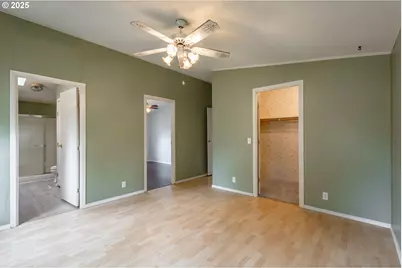 299 4th St, Maupin, OR 97037 - Photo 13