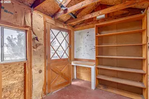 299 4th St, Maupin, OR 97037 - Photo 31