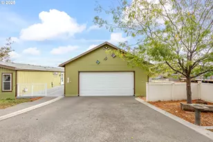 299 4th St, Maupin, OR 97037 - Photo 7