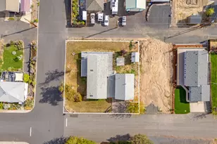 299 4th St, Maupin, OR 97037 - Photo 41