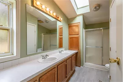 299 4th St, Maupin, OR 97037 - Photo 15