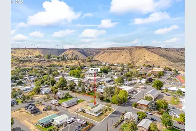 299 4th St, Maupin, OR 97037 - Photo 43