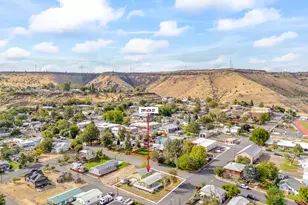 299 4th St, Maupin, OR 97037 - Photo 43