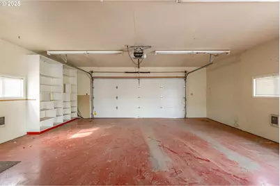 299 4th St, Maupin, OR 97037 - Photo 27