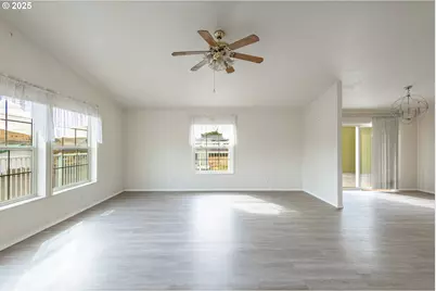 299 4th St, Maupin, OR 97037 - Photo 11