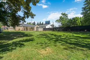 16122 NE Glisan St, Portland, OR 97230 - Photo 9