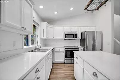16610 SE Harold Ave, Milwaukie, OR 97267 - Photo 19