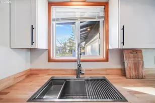 310 NE 170th Ave, Portland, OR 97230 - Photo 11