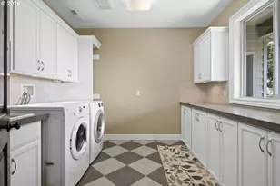 1048 NW Eloise Ln, Portland, OR 97229 - Photo 45