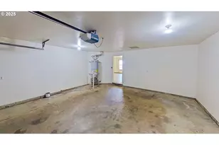 120 SE Edwards Ave, Winston, OR 97496 - Photo 27