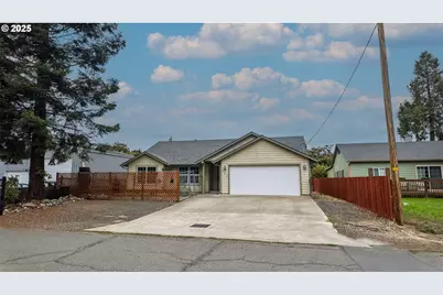 120 SE Edwards Ave, Winston, OR 97496 - Photo 1