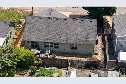 120 SE Edwards Ave, Winston, OR 97496 - Photo 19