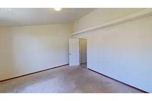 120 SE Edwards Ave, Winston, OR 97496 - Photo 9