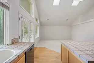 4053 Sabrena Ave, Eugene, OR 97404 - Photo 15