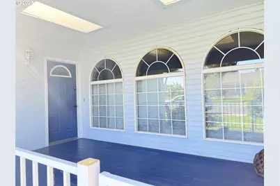 790 W Division Ave, Hermiston, OR 97838 - Photo 1