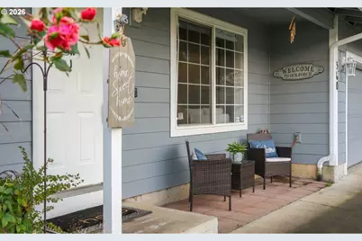 560 SE Vista Ter, Gresham, OR 97080 - Photo 3