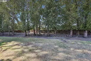 914 James St, Independence, OR 97351 - Photo 39