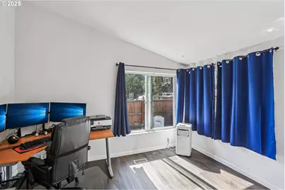 914 James St, Independence, OR 97351 - Photo 25