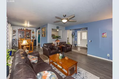 2331 SW 27th Dr, Gresham, OR 97080 - Photo 9