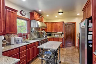 809 NE Evans St, McMinnville, OR 97128 - Photo 11