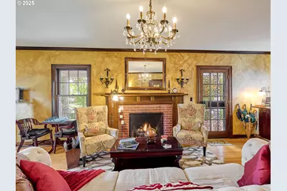 809 NE Evans St, McMinnville, OR 97128 - Photo 7