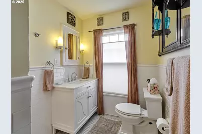 809 NE Evans St, McMinnville, OR 97128 - Photo 23