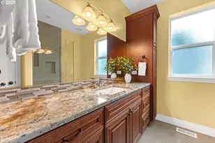 17833 Marylcreek Dr, Lake Oswego, OR 97034 - Photo 33