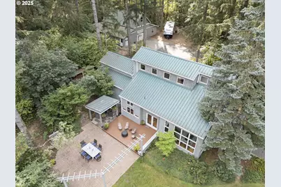 12370 SW Wheatland Dr, Sherwood, OR 97140 - Photo 1