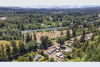 42705 N River Dr, Sweet Home, OR 97386 - Photo 3